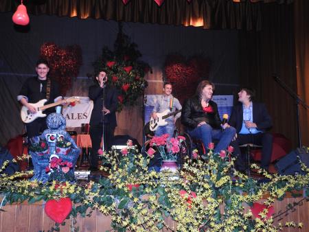 Valentinov glasbeno-humoristični koncert Franca Gorze z gosti 121